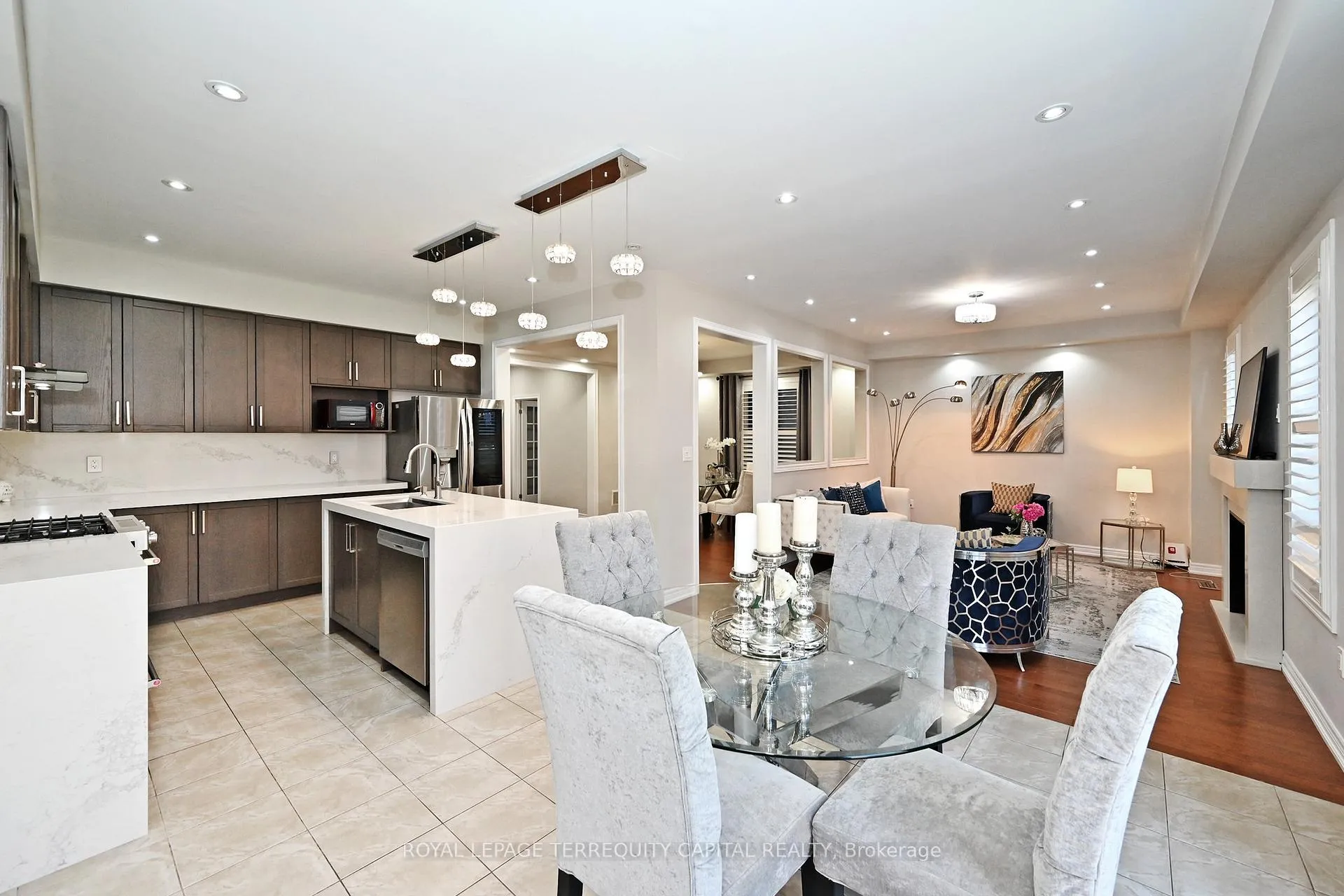 Photo 18 of 14 Beaconsfield Drive, Vaughan, Kleinburg — HOMEH