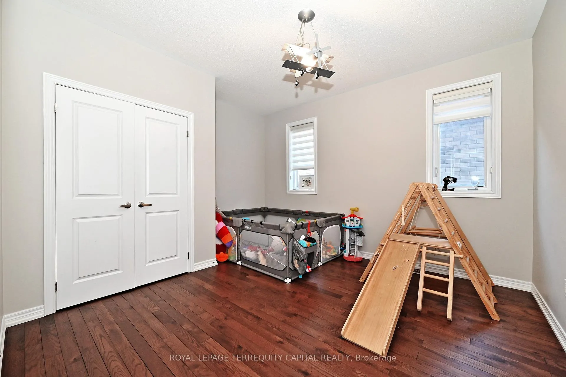 Photo 33 of 14 Beaconsfield Drive, Vaughan, Kleinburg — HOMEH