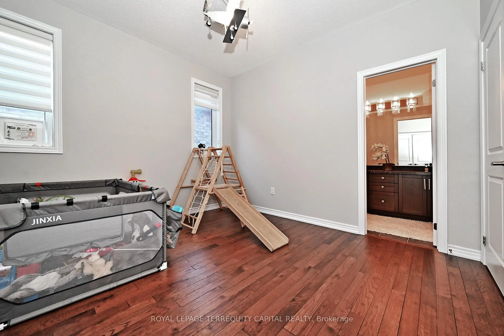 Photo 34 of 14 Beaconsfield Drive, Vaughan, Kleinburg — HOMEH