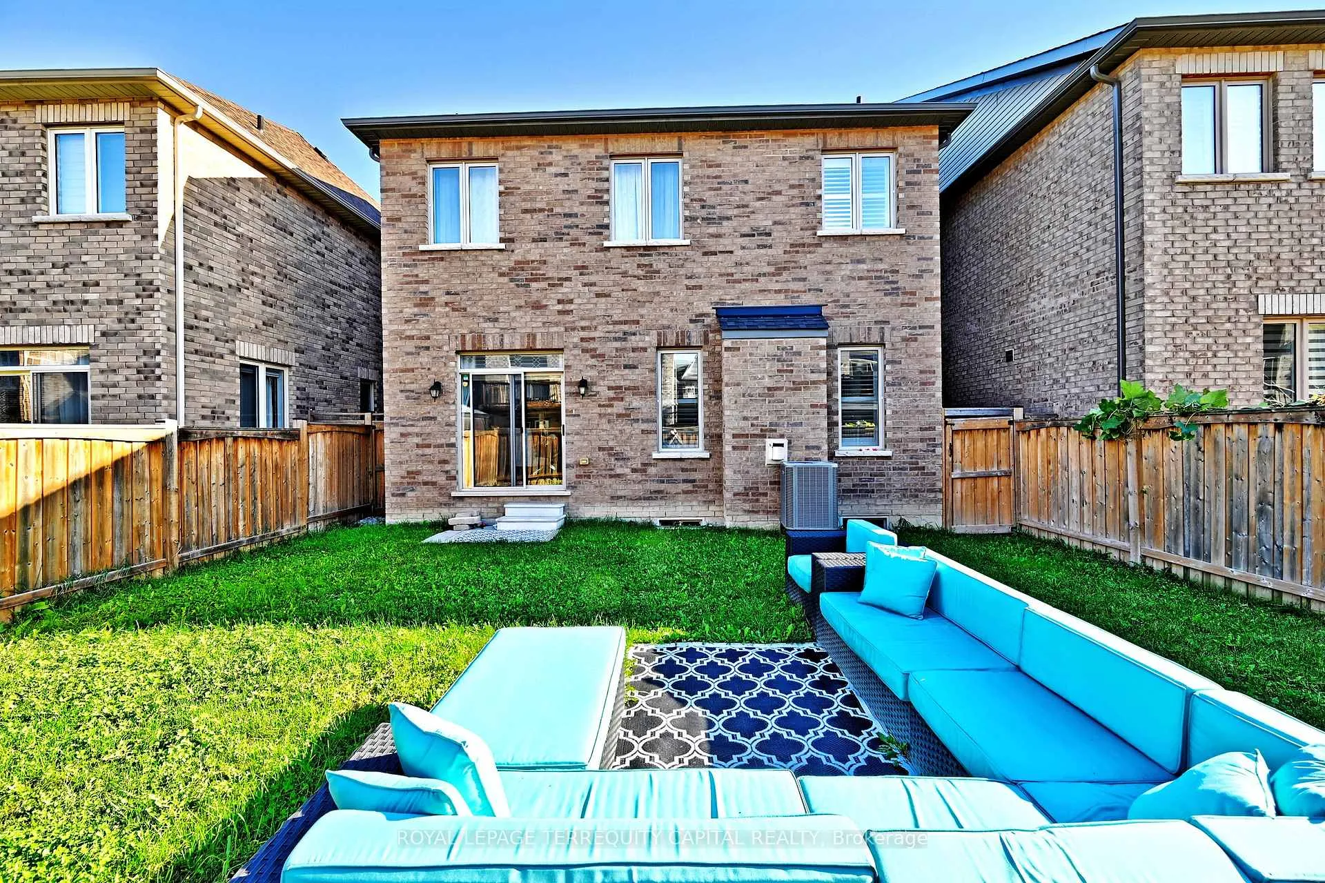 Photo 38 of 14 Beaconsfield Drive, Vaughan, Kleinburg — HOMEH