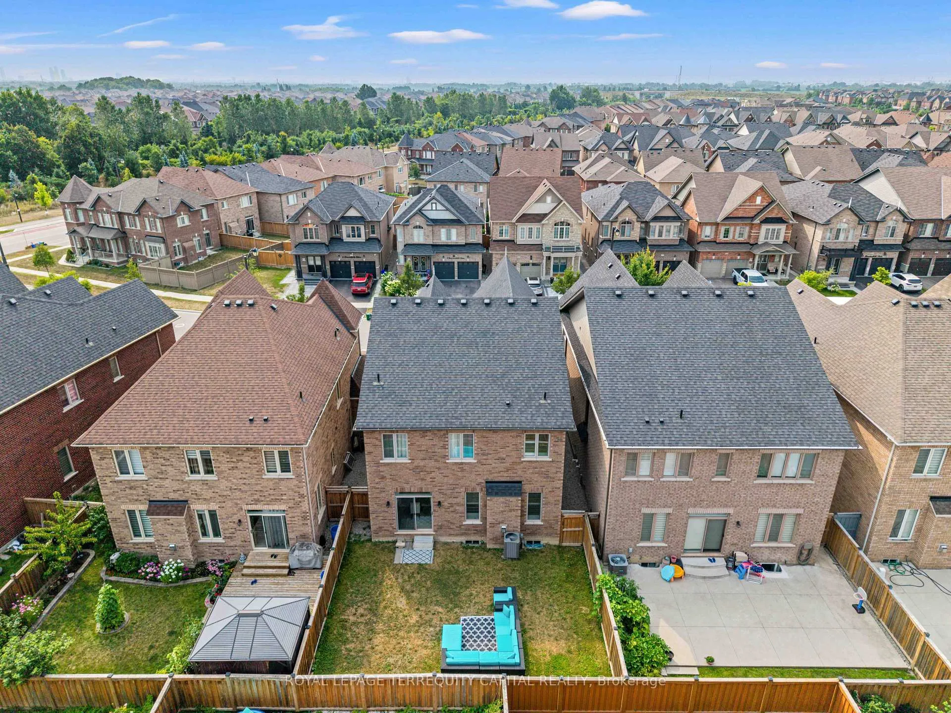 Photo 39 of 14 Beaconsfield Drive, Vaughan, Kleinburg — HOMEH