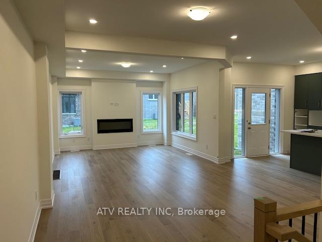 Photo 3 of 10 Federica Crescent, Wasaga Beach — HOMEH