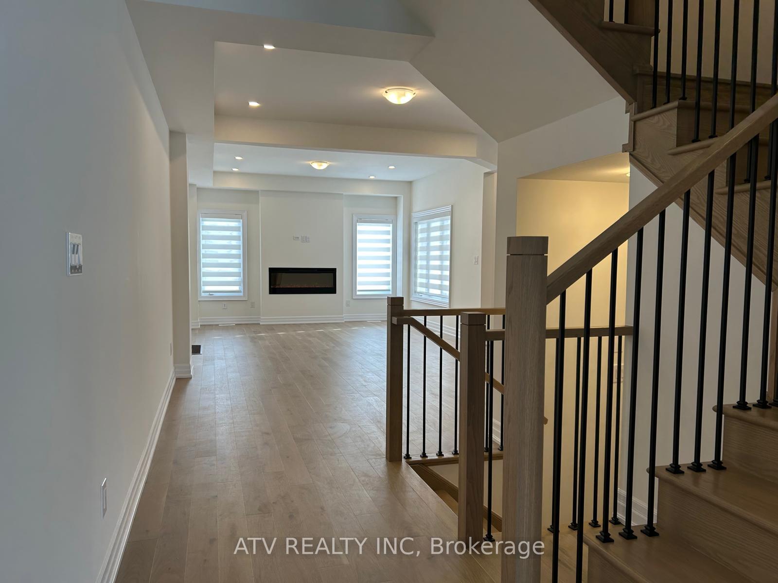 Photo 7 of 10 Federica Crescent, Wasaga Beach — HOMEH