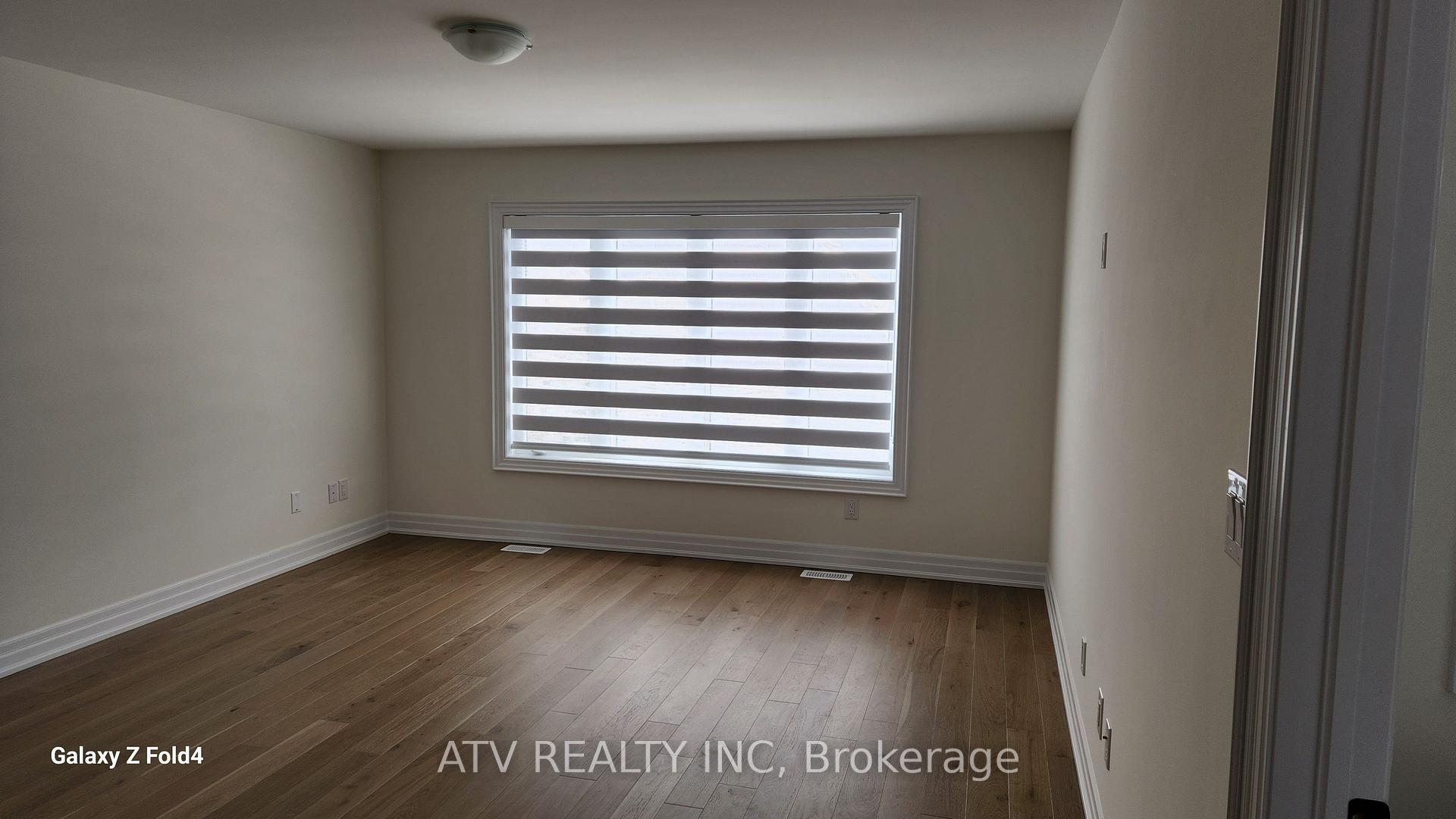 Photo 15 of 10 Federica Crescent, Wasaga Beach — HOMEH