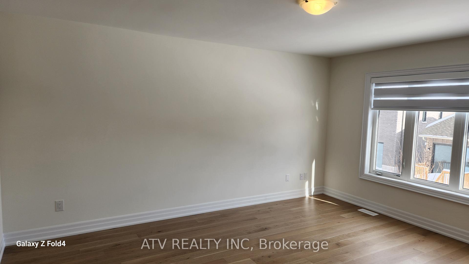 Photo 21 of 10 Federica Crescent, Wasaga Beach — HOMEH