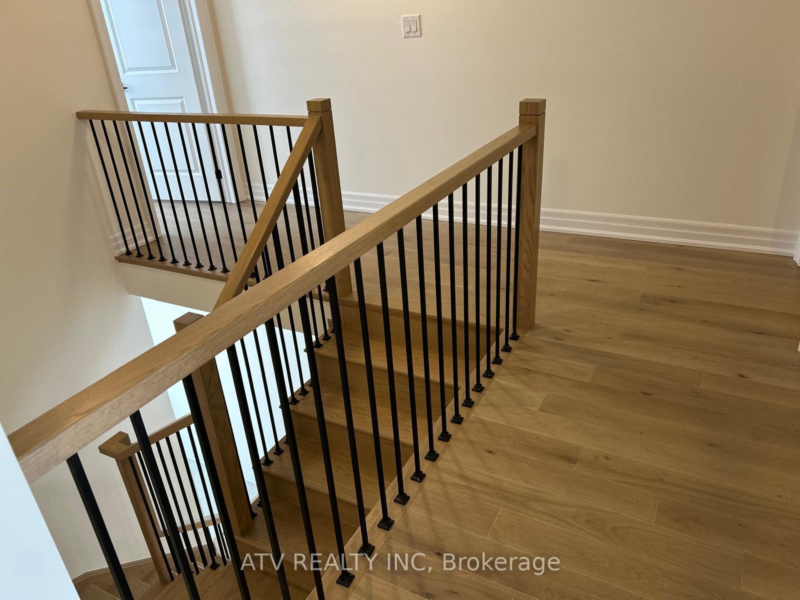 Photo 24 of 10 Federica Crescent, Wasaga Beach — HOMEH