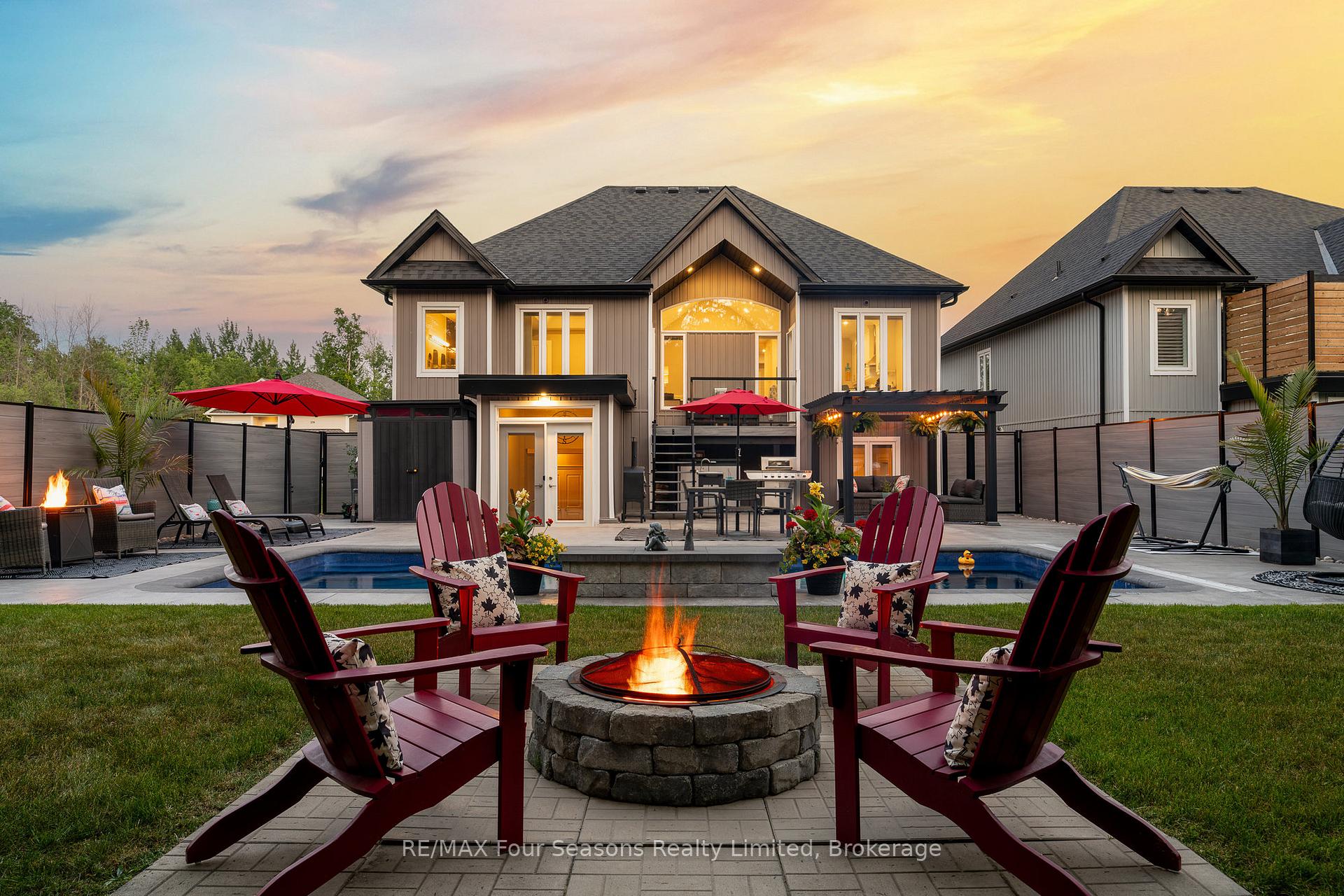Photo 1 of 276 Robinson Road, Wasaga Beach — HOMEH