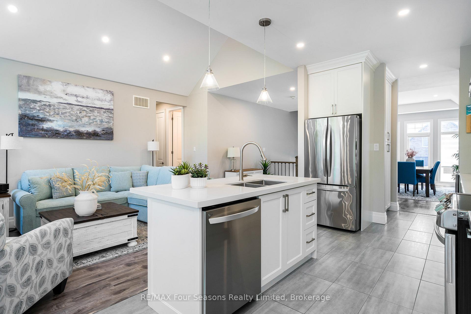 Photo 8 of 276 Robinson Road, Wasaga Beach — HOMEH