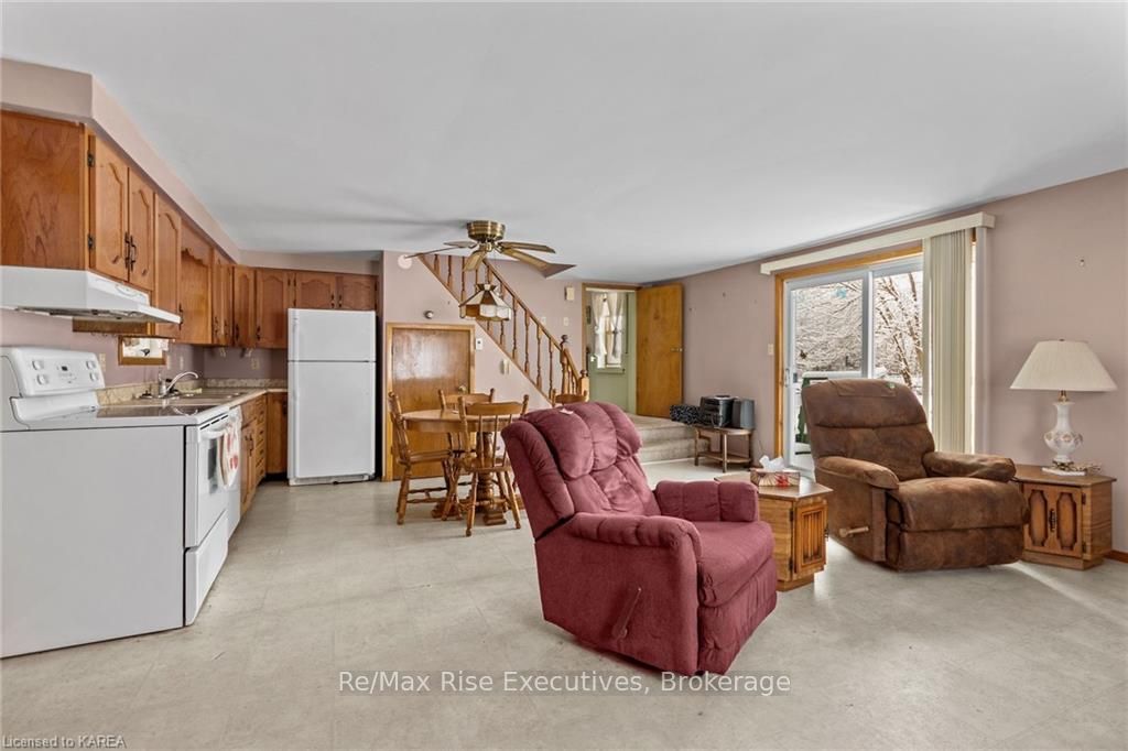 Photo 11 of 518 County Rd 42, Athens, R of Yonge & Escott Twp — HOMEH