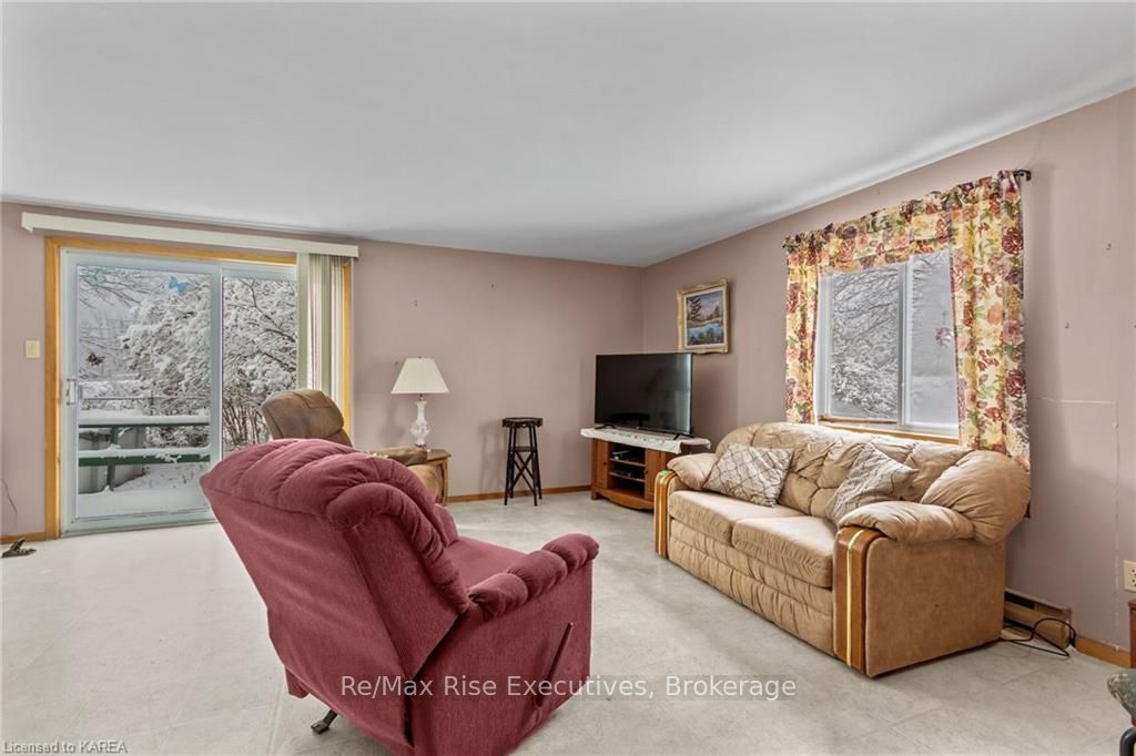 Photo 10 of 518 County Rd 42, Athens, R of Yonge & Escott Twp — HOMEH