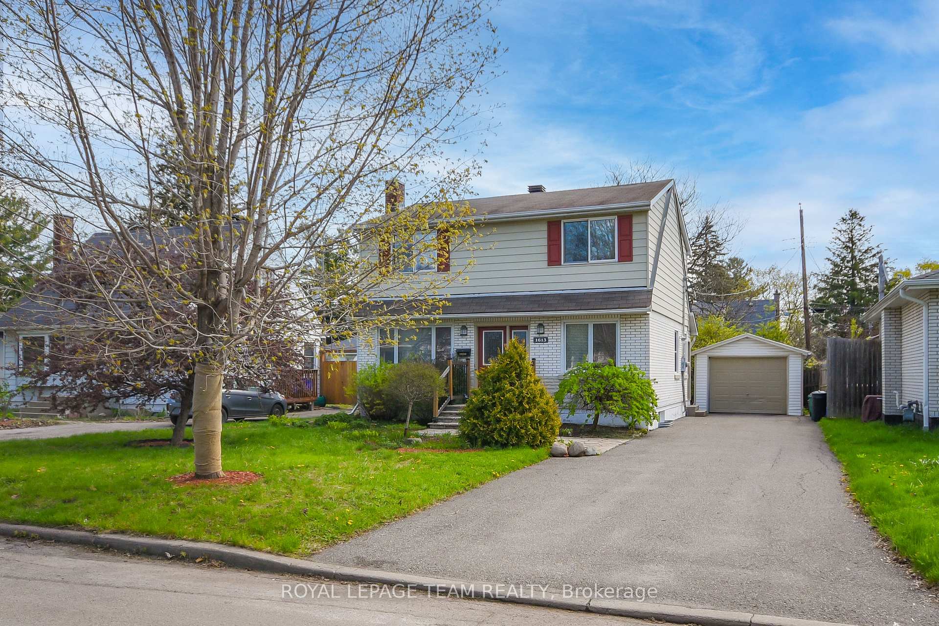Front of 1613 Digby Street