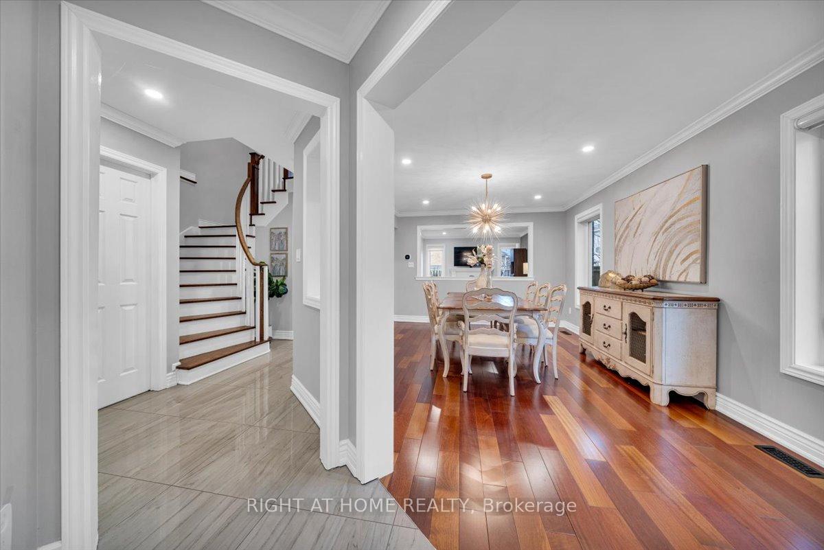 Photo 5 of 139 Monteith Crescent, Vaughan, Maple — HOMEH