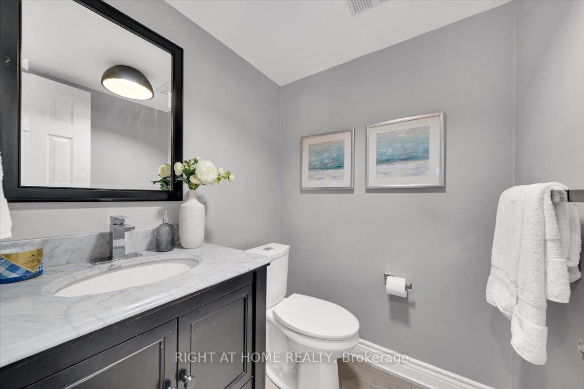 Photo 10 of 139 Monteith Crescent, Vaughan, Maple — HOMEH
