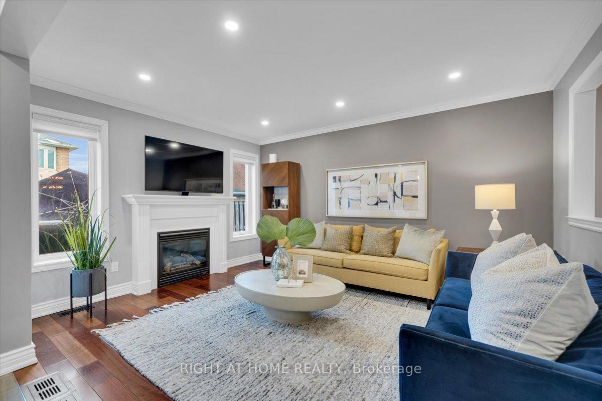 Photo 15 of 139 Monteith Crescent, Vaughan, Maple — HOMEH