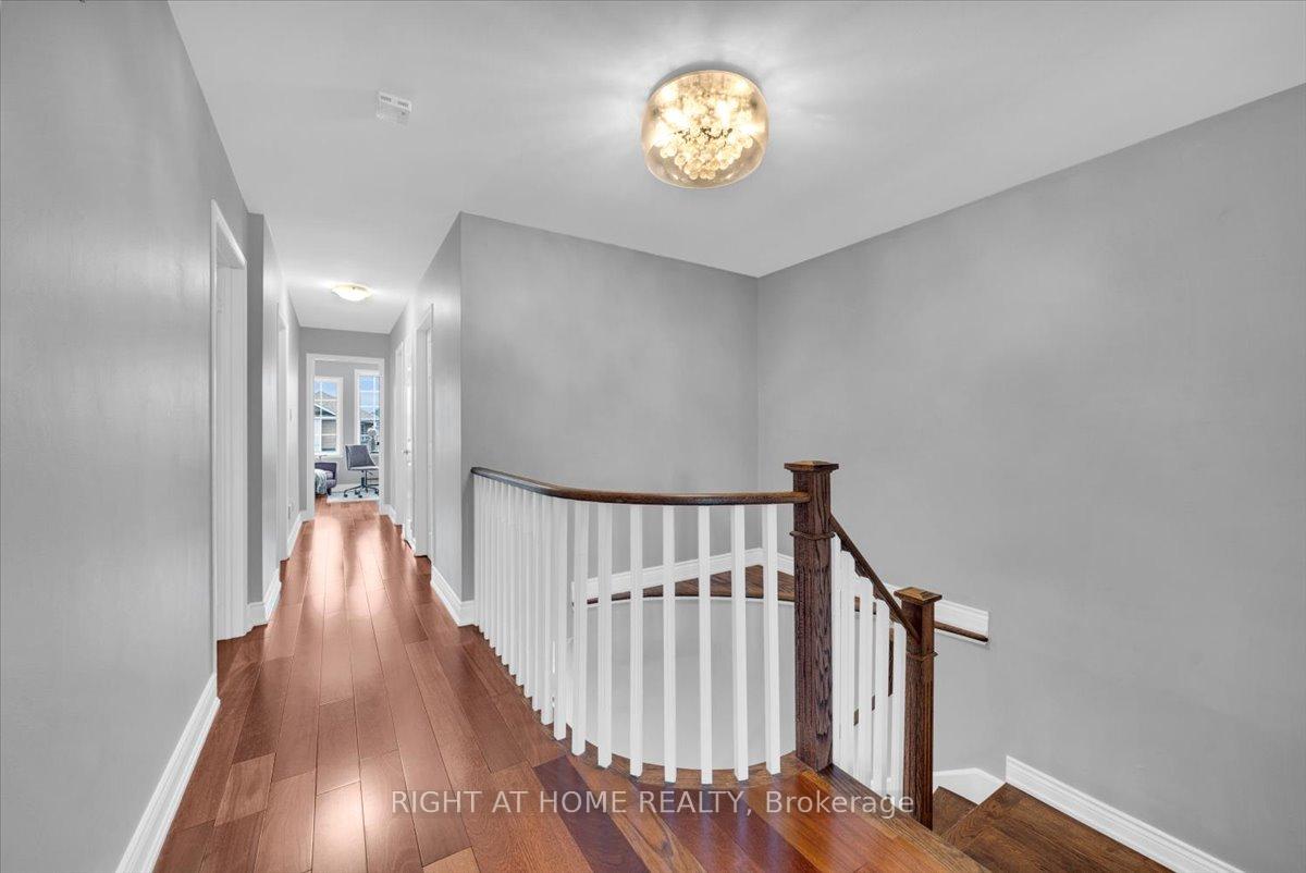 Photo 19 of 139 Monteith Crescent, Vaughan, Maple — HOMEH