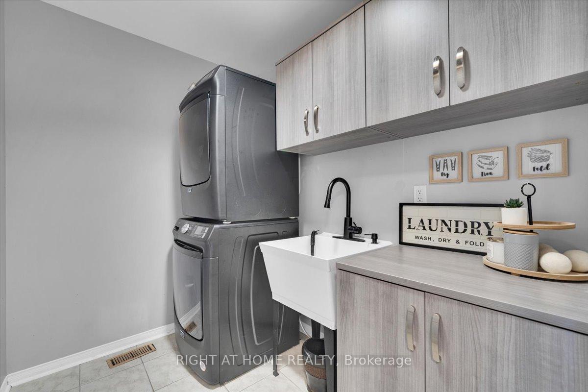 Photo 25 of 139 Monteith Crescent, Vaughan, Maple — HOMEH