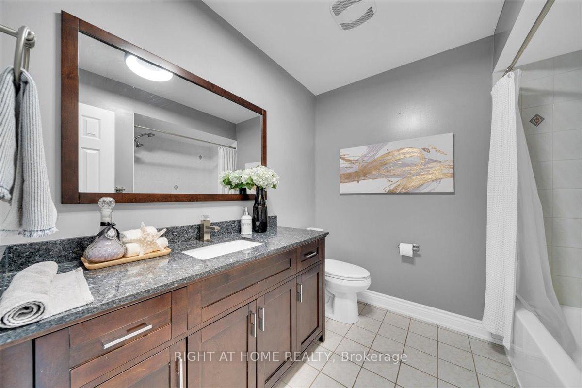 Photo 29 of 139 Monteith Crescent, Vaughan, Maple — HOMEH