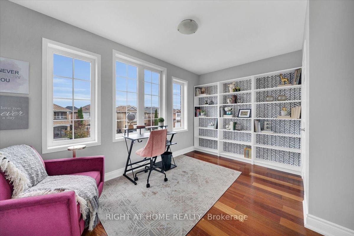 Photo 34 of 139 Monteith Crescent, Vaughan, Maple — HOMEH