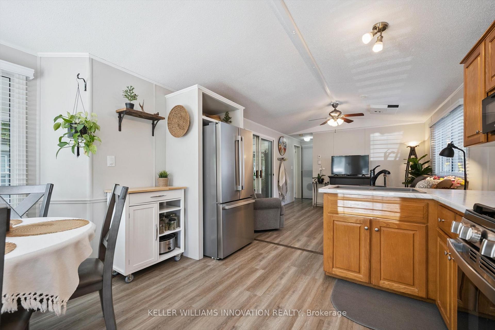 Photo 12 of Unit 29, 580 Beaver Creek Road, Waterloo — HOMEH