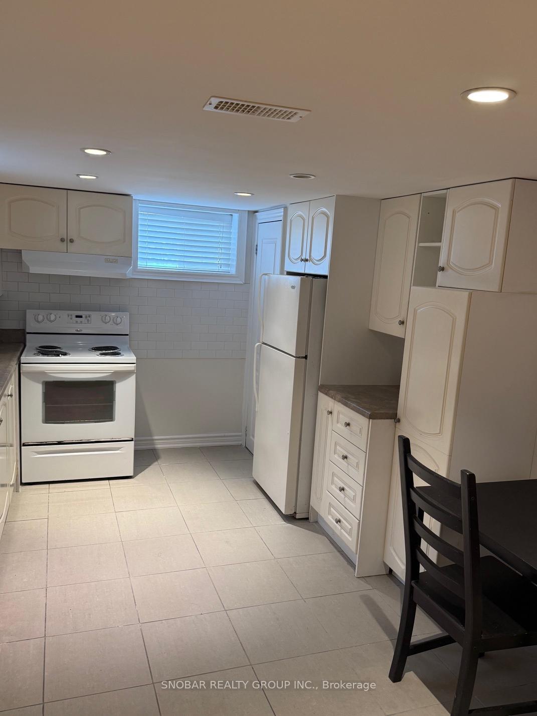Photo 5 of Unit Bsmt, 44 Abell Avenue, Vaughan, West Woodbridge — HOMEH