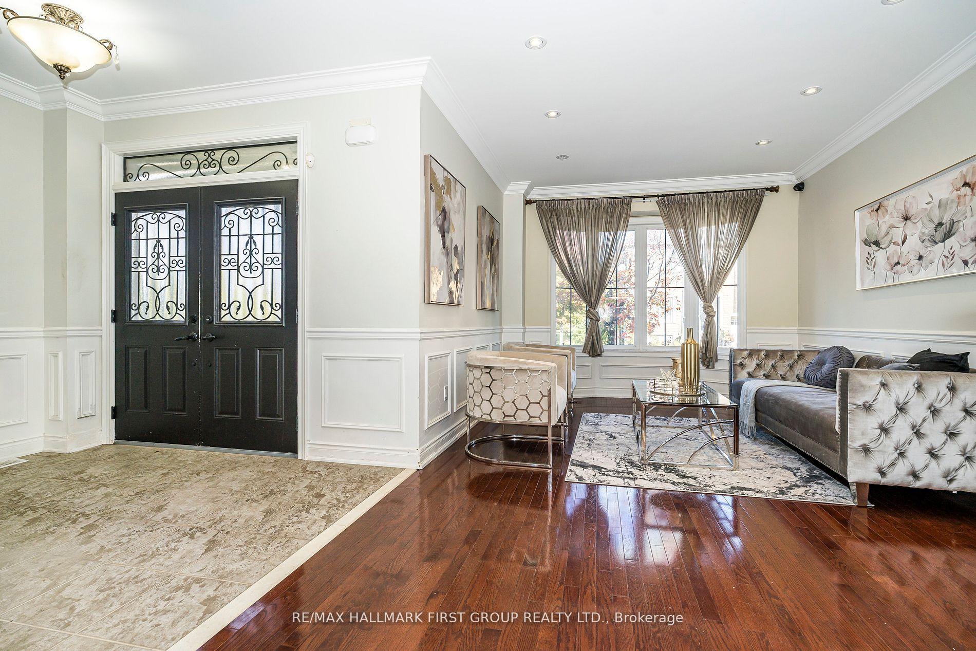 Photo 5 of 24 Portelli Crescent, Ajax, Northeast Ajax — HOMEH
