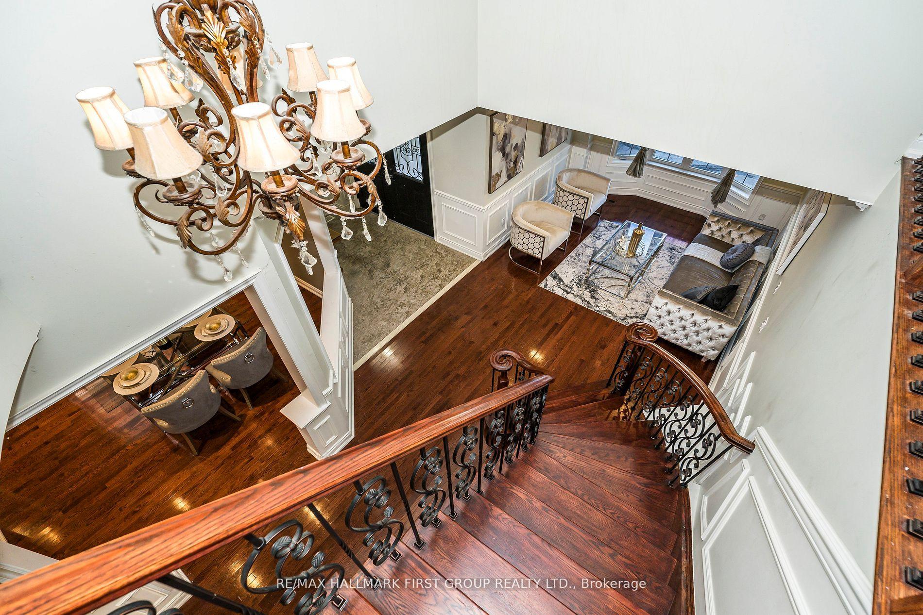 Photo 8 of 24 Portelli Crescent, Ajax, Northeast Ajax — HOMEH