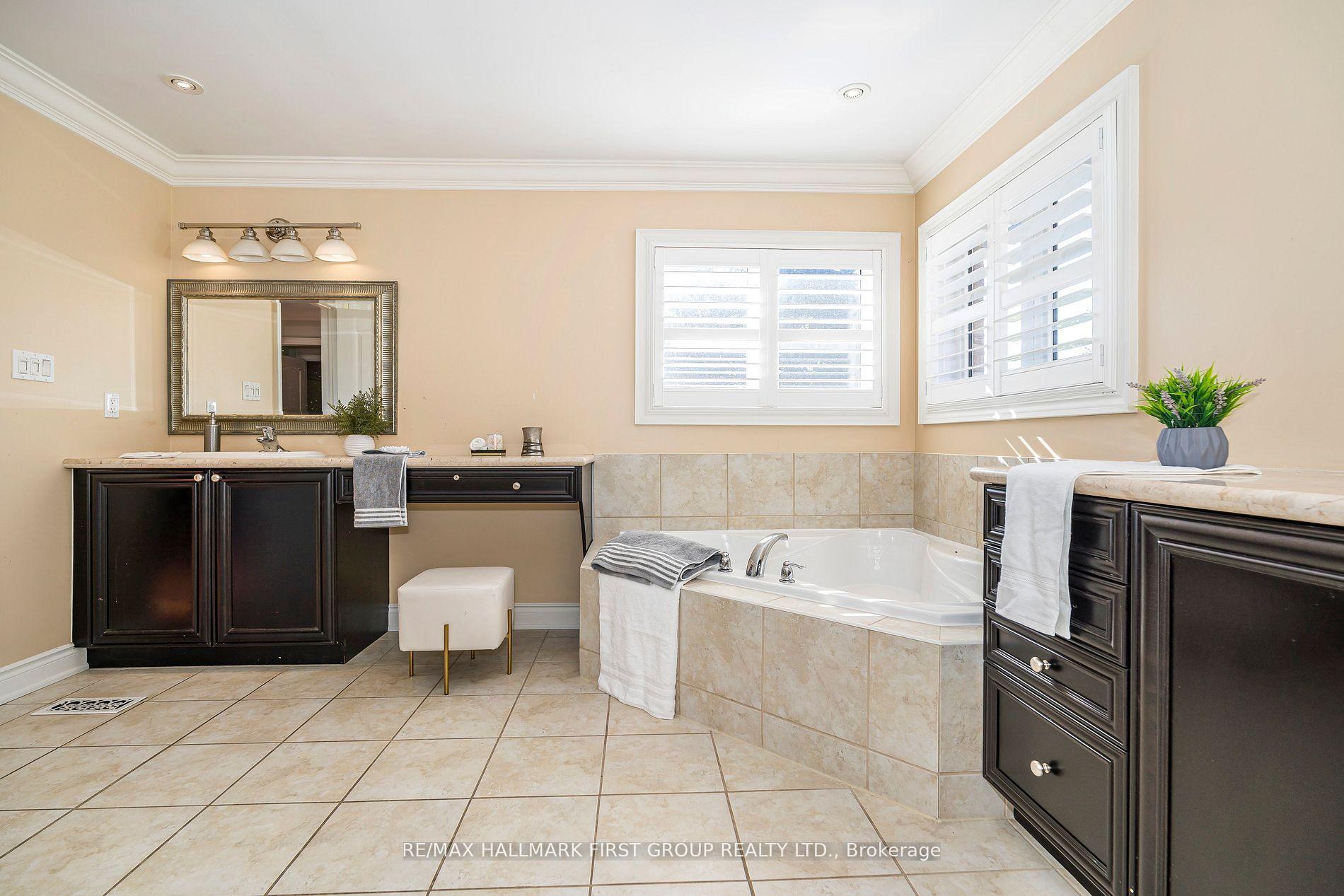 Photo 20 of 24 Portelli Crescent, Ajax, Northeast Ajax — HOMEH