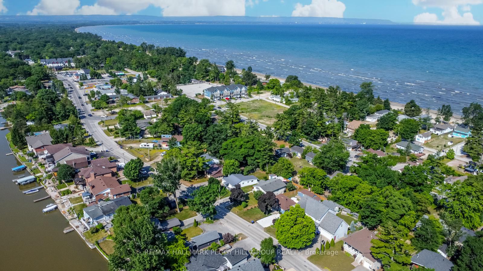 Photo 2 of 304 Old Mosley Street, Wasaga Beach — HOMEH
