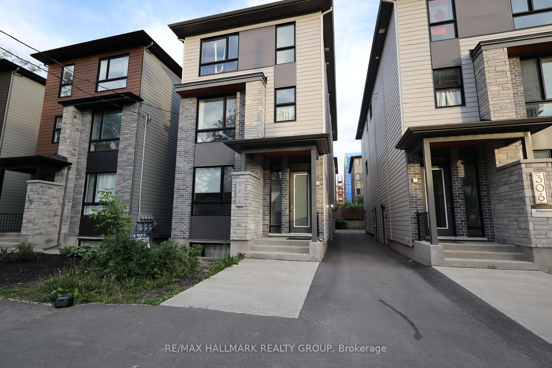 Front of Unit 2, 304 Elmgrove Avenue