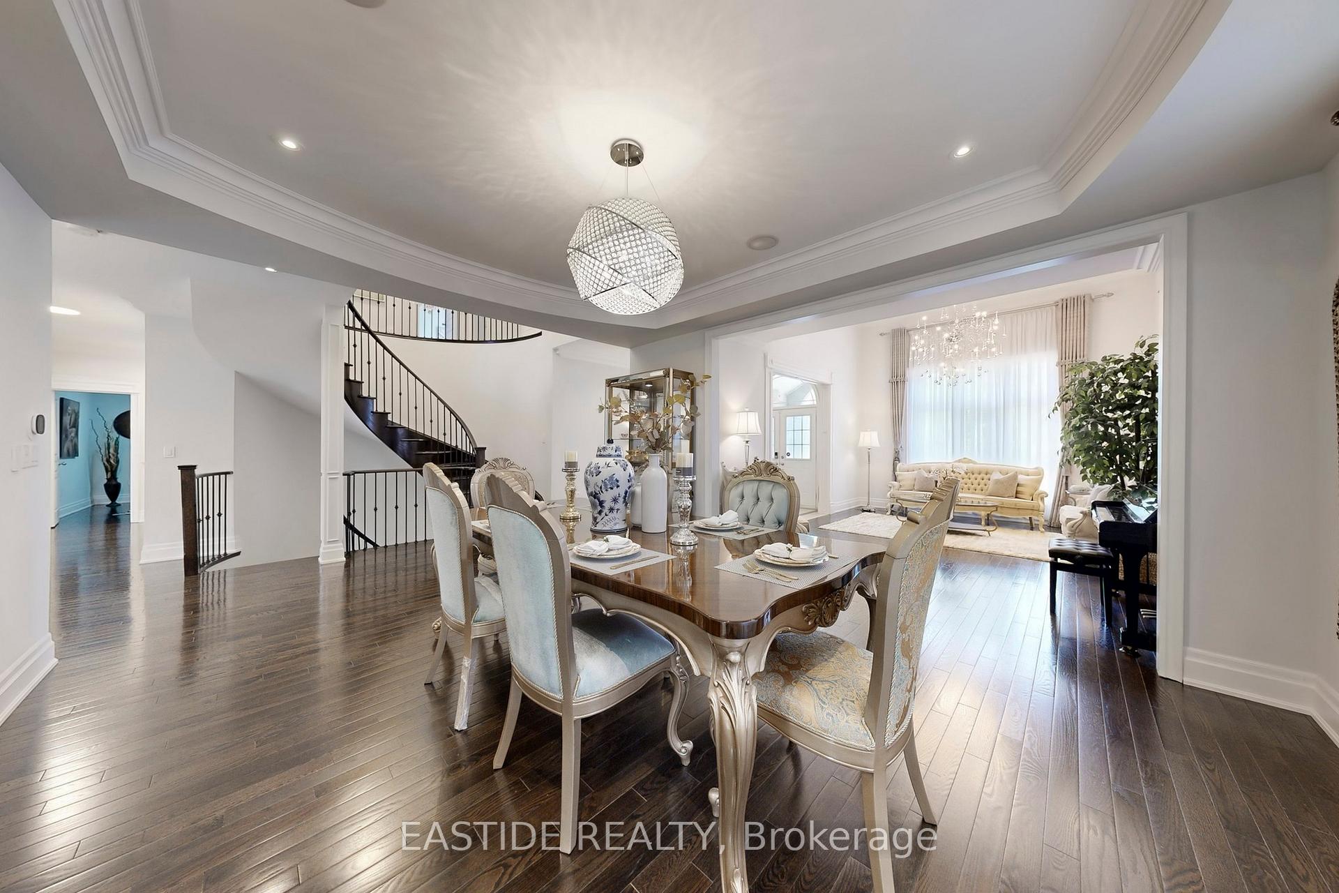 Photo 7 of 176 Upper Post Road, Vaughan, Patterson — HOMEH