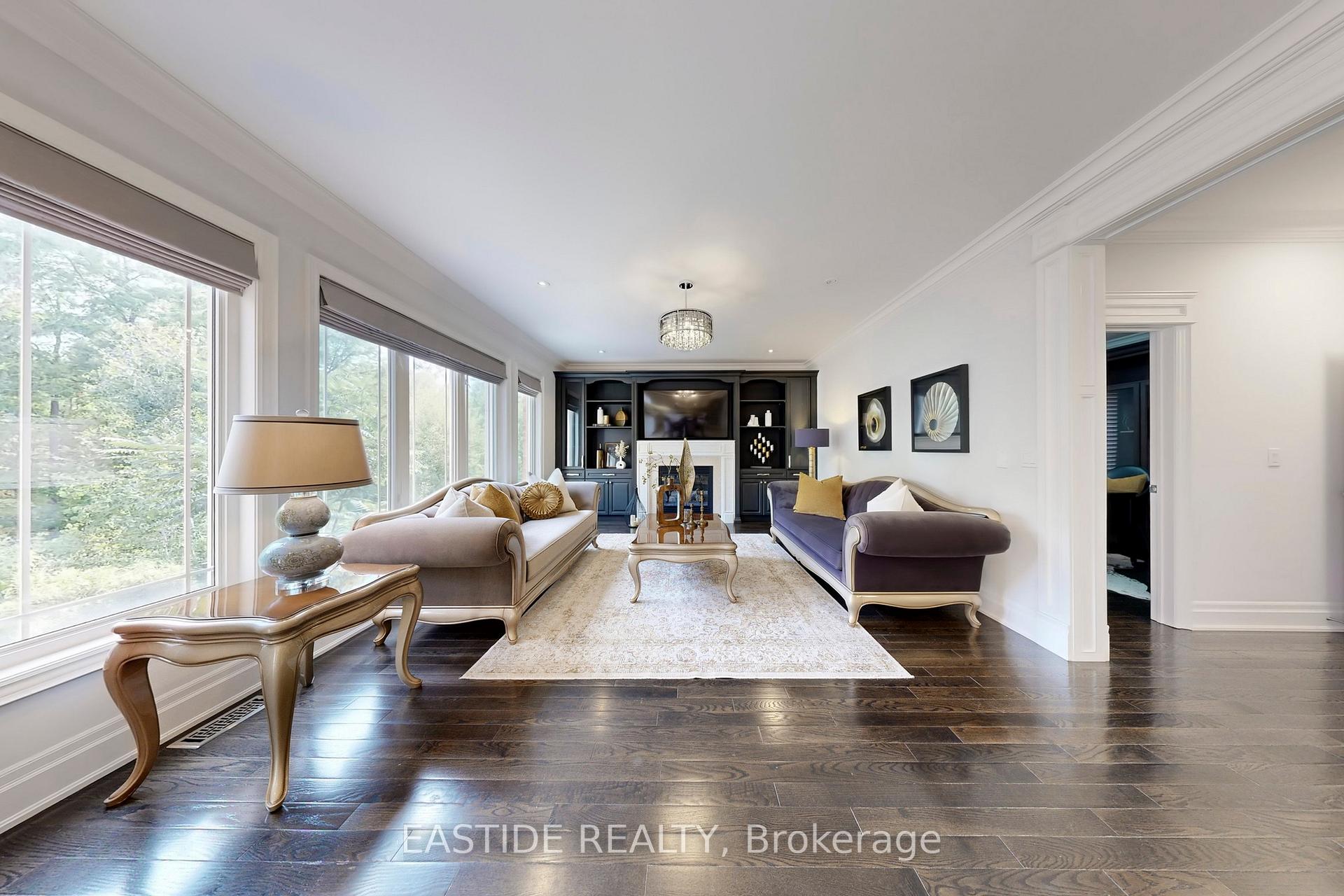 Photo 9 of 176 Upper Post Road, Vaughan, Patterson — HOMEH