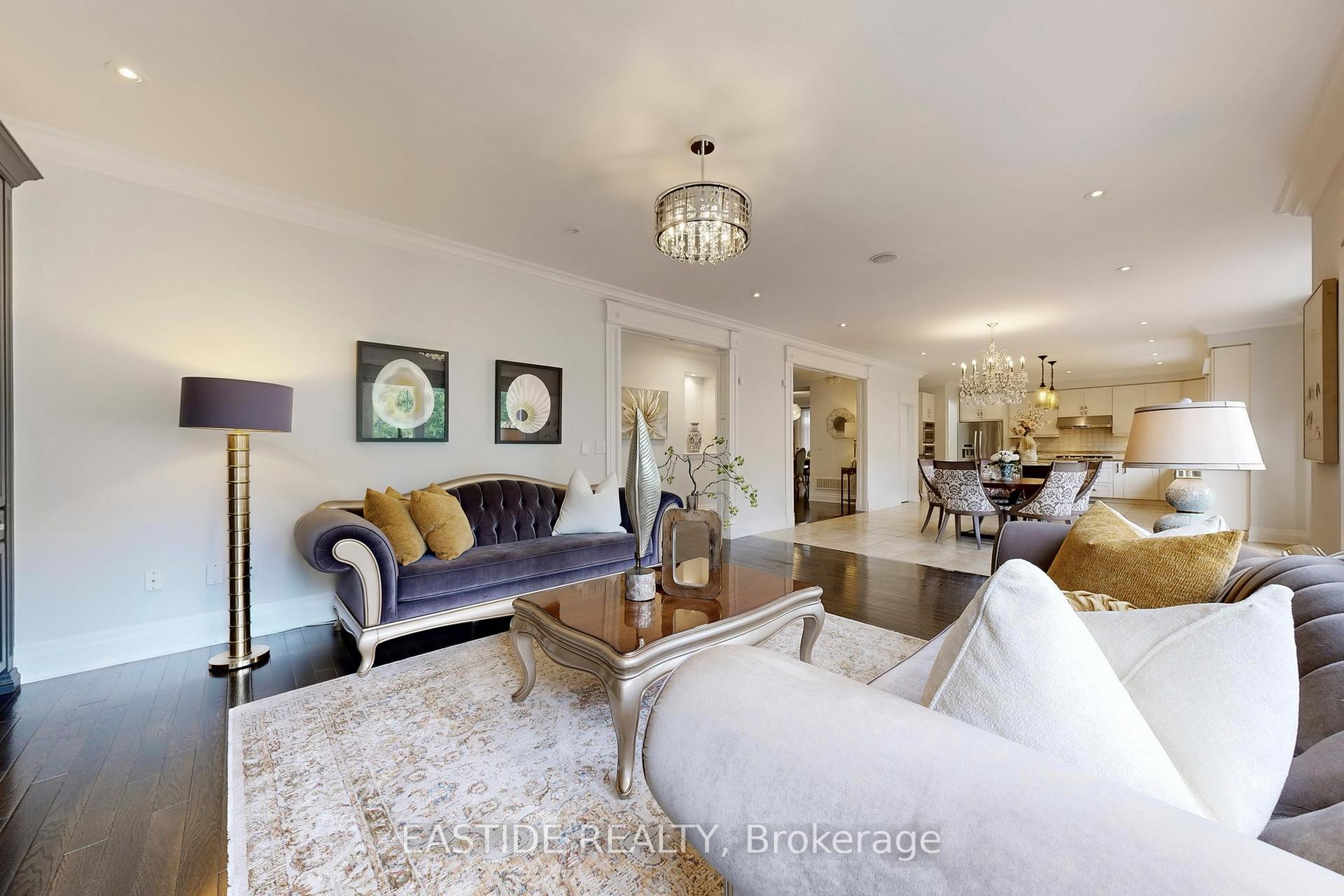 Photo 11 of 176 Upper Post Road, Vaughan, Patterson — HOMEH