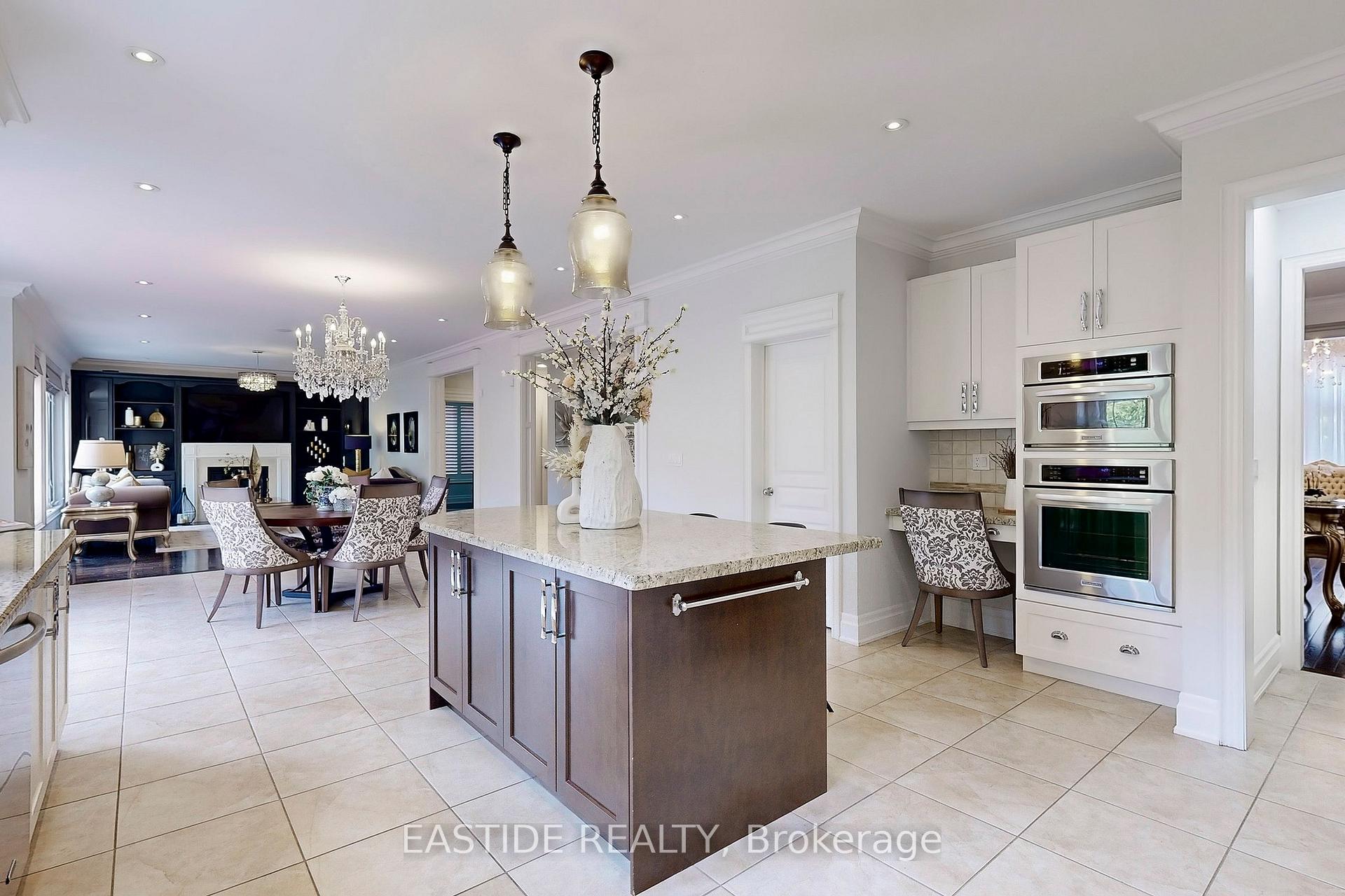 Photo 13 of 176 Upper Post Road, Vaughan, Patterson — HOMEH
