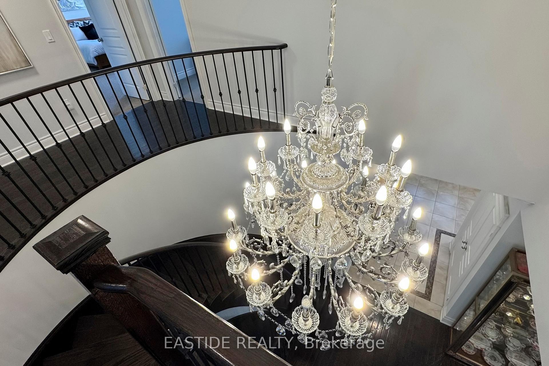 Photo 21 of 176 Upper Post Road, Vaughan, Patterson — HOMEH