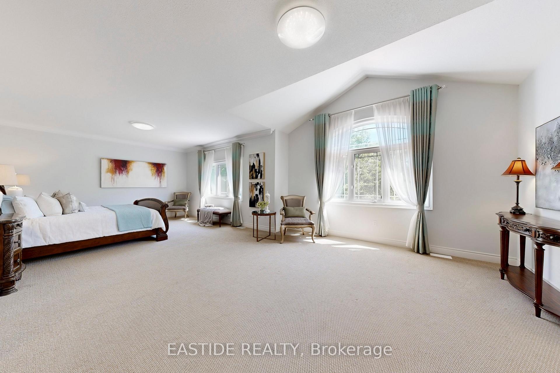 Photo 22 of 176 Upper Post Road, Vaughan, Patterson — HOMEH