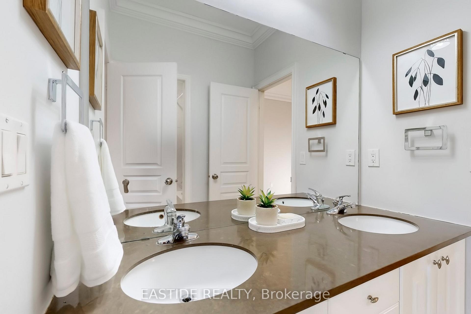 Photo 28 of 176 Upper Post Road, Vaughan, Patterson — HOMEH