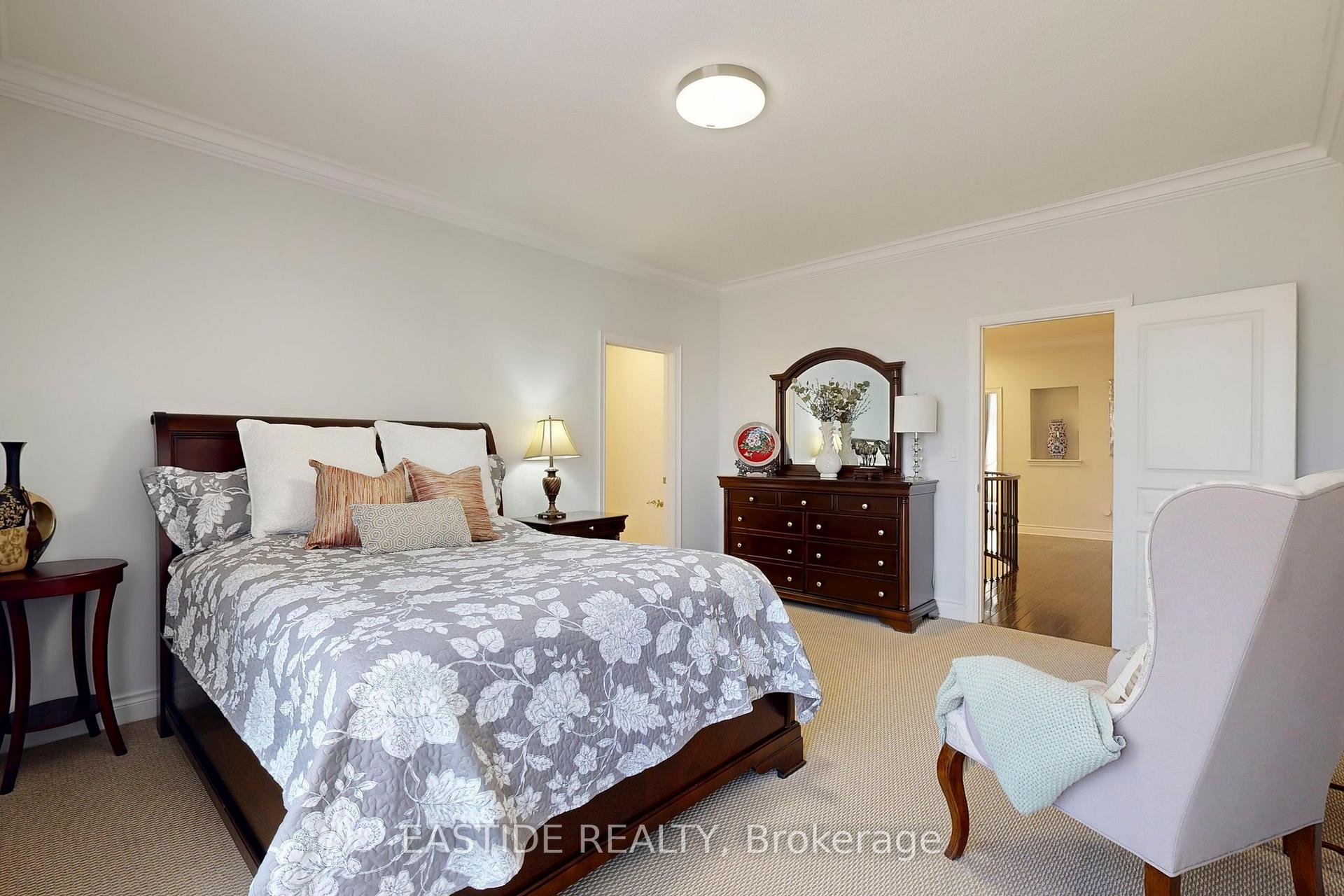 Photo 31 of 176 Upper Post Road, Vaughan, Patterson — HOMEH