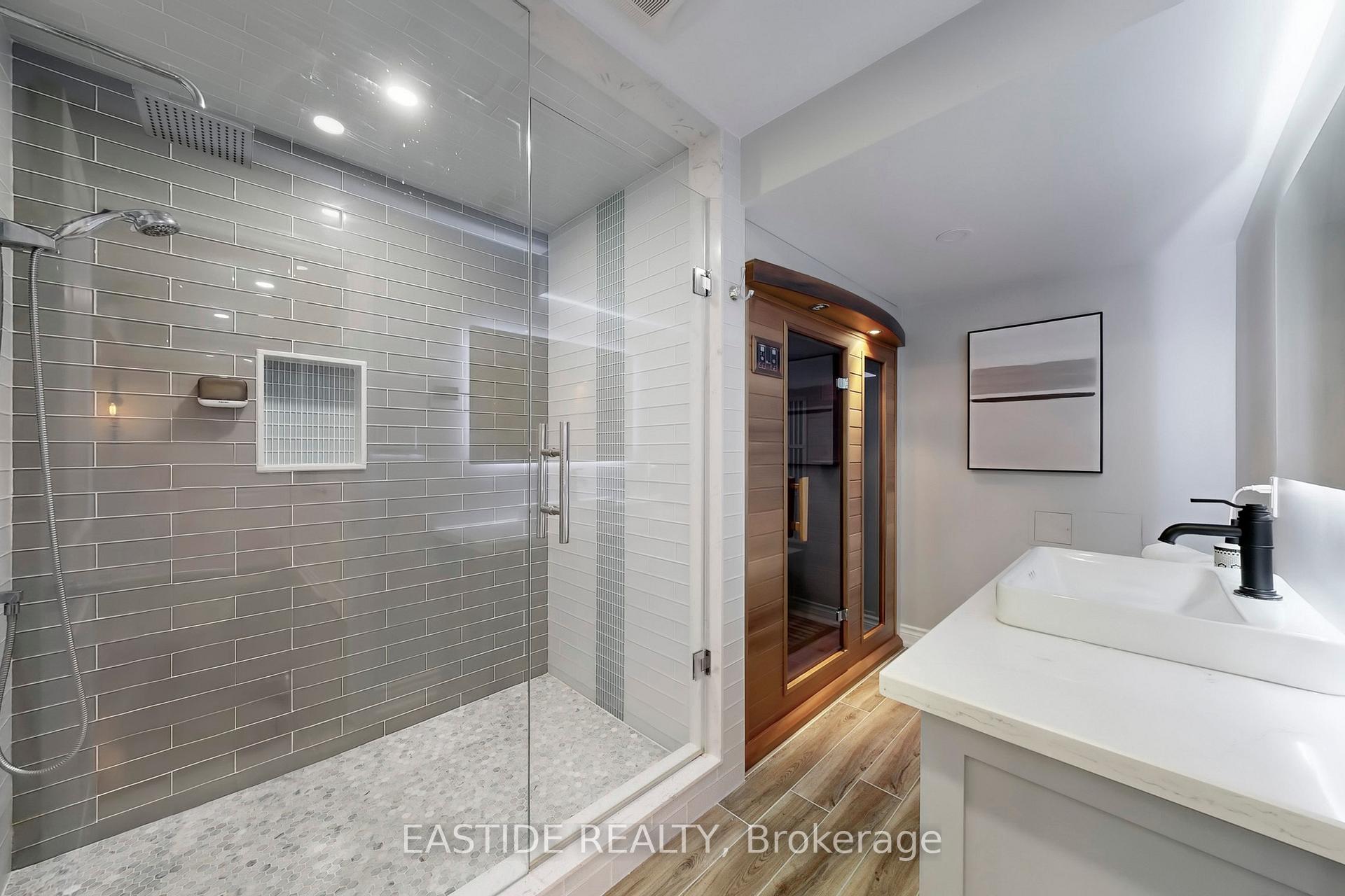 Photo 46 of 176 Upper Post Road, Vaughan, Patterson — HOMEH