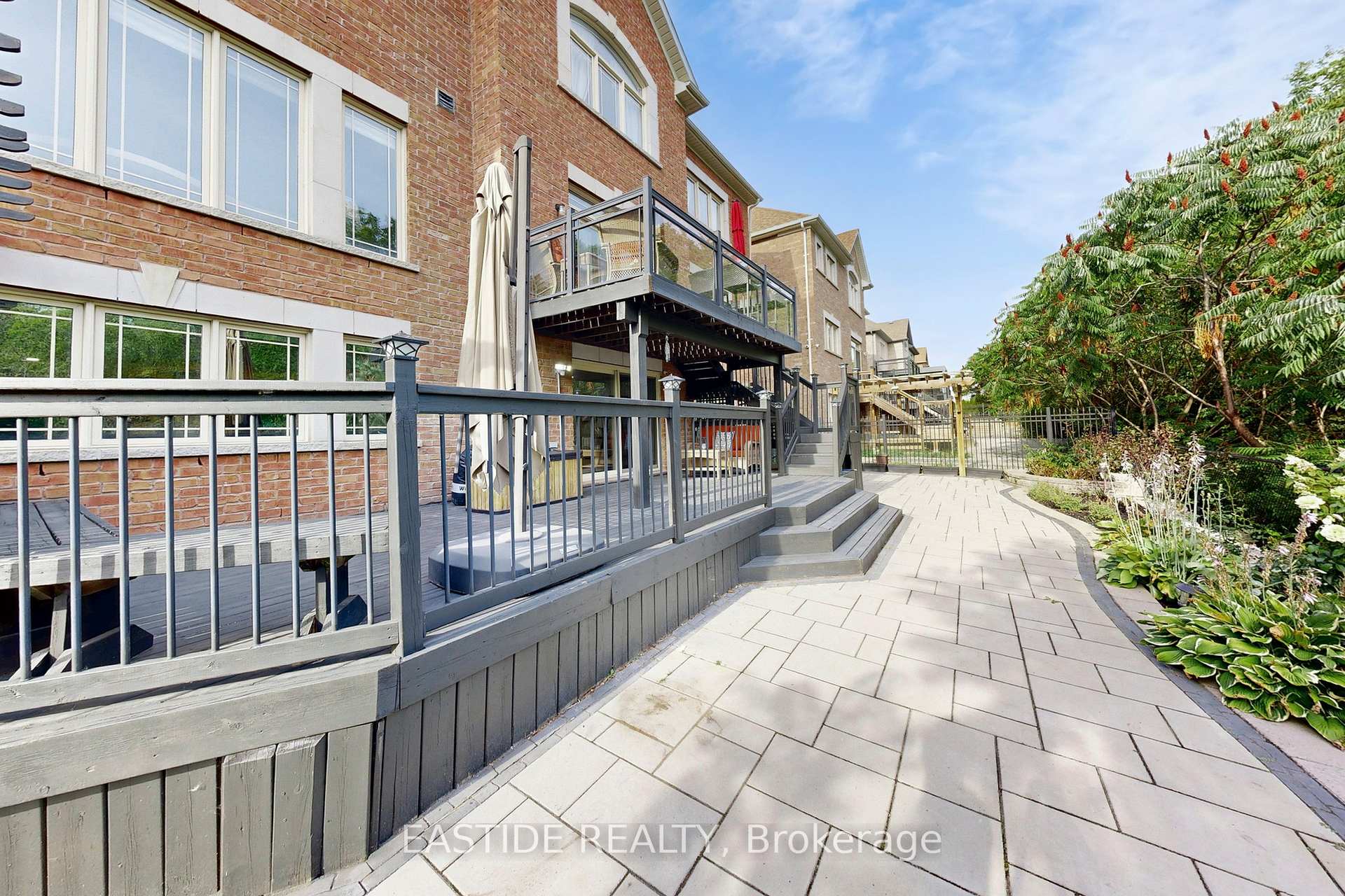 Photo 49 of 176 Upper Post Road, Vaughan, Patterson — HOMEH