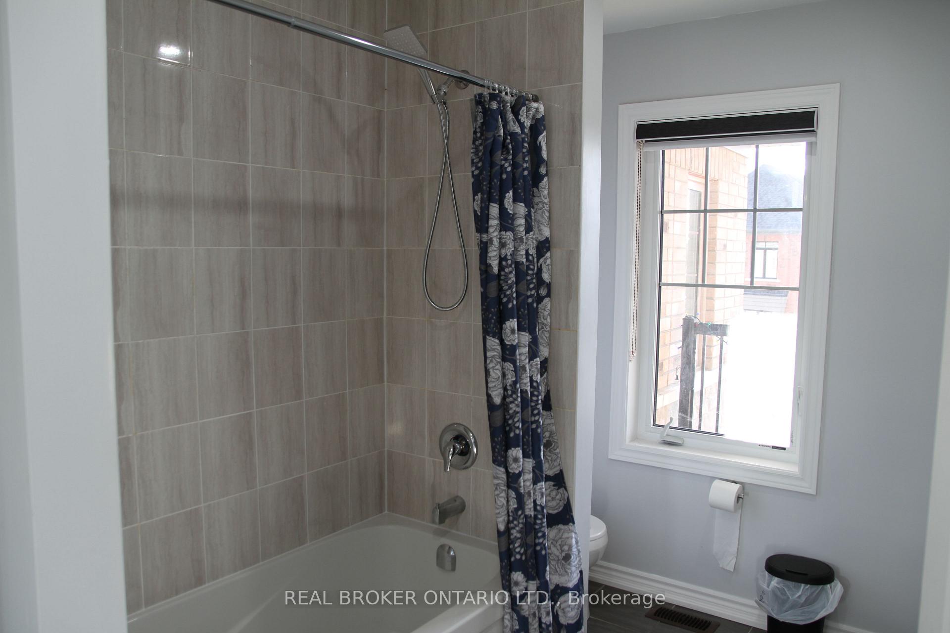 Photo 12 of 31 Swordfish Drive, Whitby, Lynde Creek — HOMEH