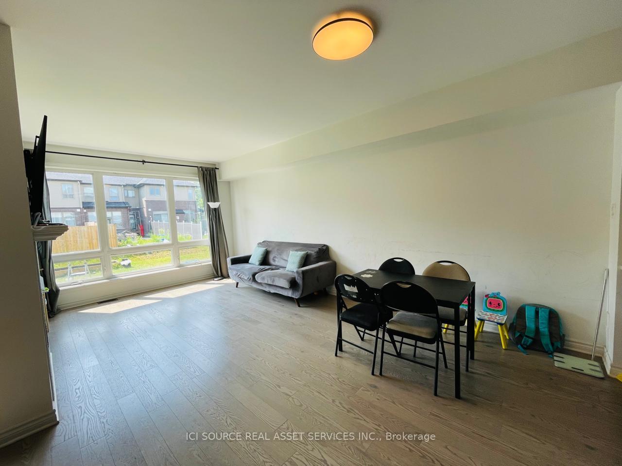 Photo 3 of 832 Quartet Avenue, Ottawa, Riverside South/Gloucester Glen — HOMEH