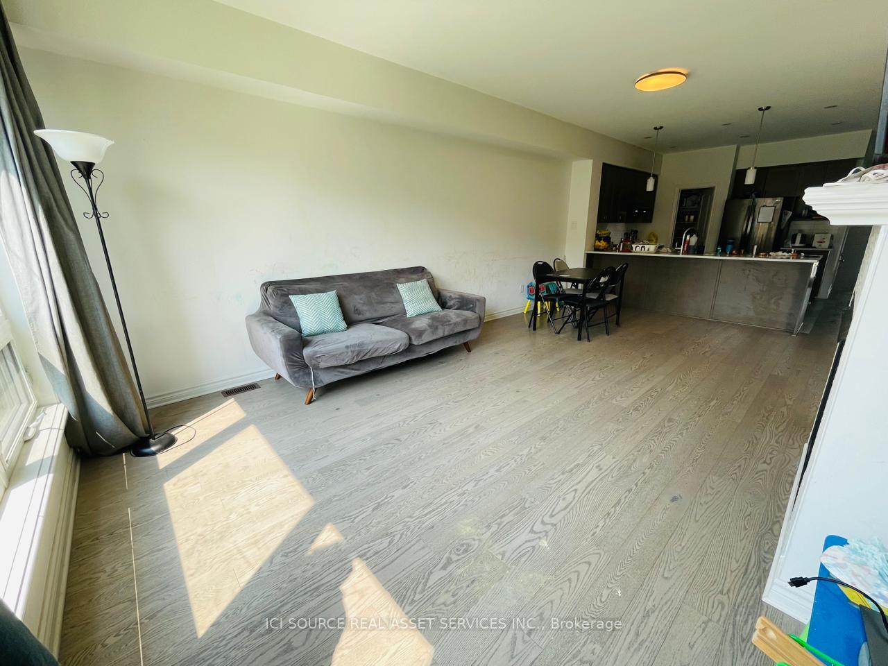 Photo 11 of 832 Quartet Avenue, Ottawa, Riverside South/Gloucester Glen — HOMEH