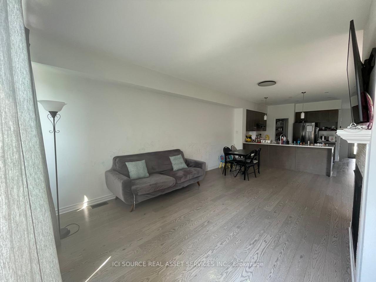 Photo 8 of 832 Quartet Avenue, Ottawa, Riverside South/Gloucester Glen — HOMEH