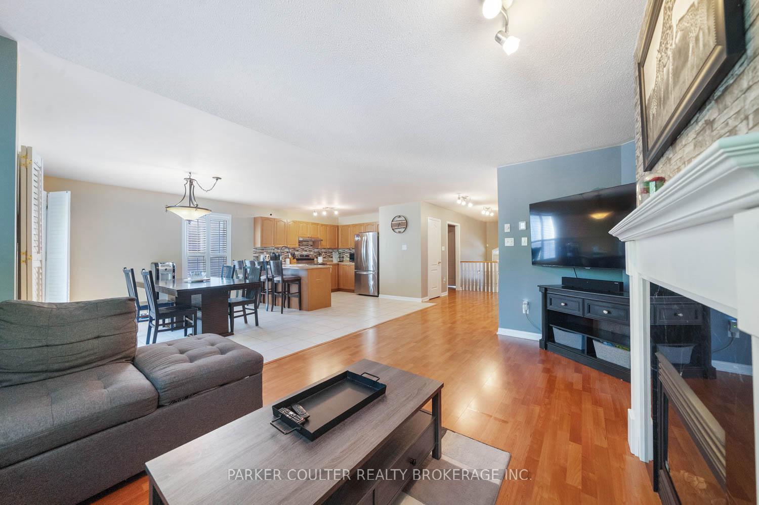 Photo 8 of 15 Rose Valley Way, Wasaga Beach — HOMEH