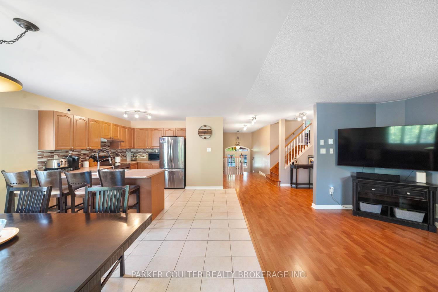 Photo 9 of 15 Rose Valley Way, Wasaga Beach — HOMEH