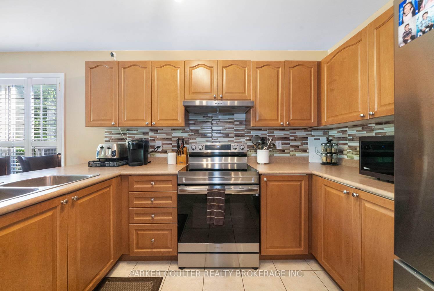 Photo 13 of 15 Rose Valley Way, Wasaga Beach — HOMEH