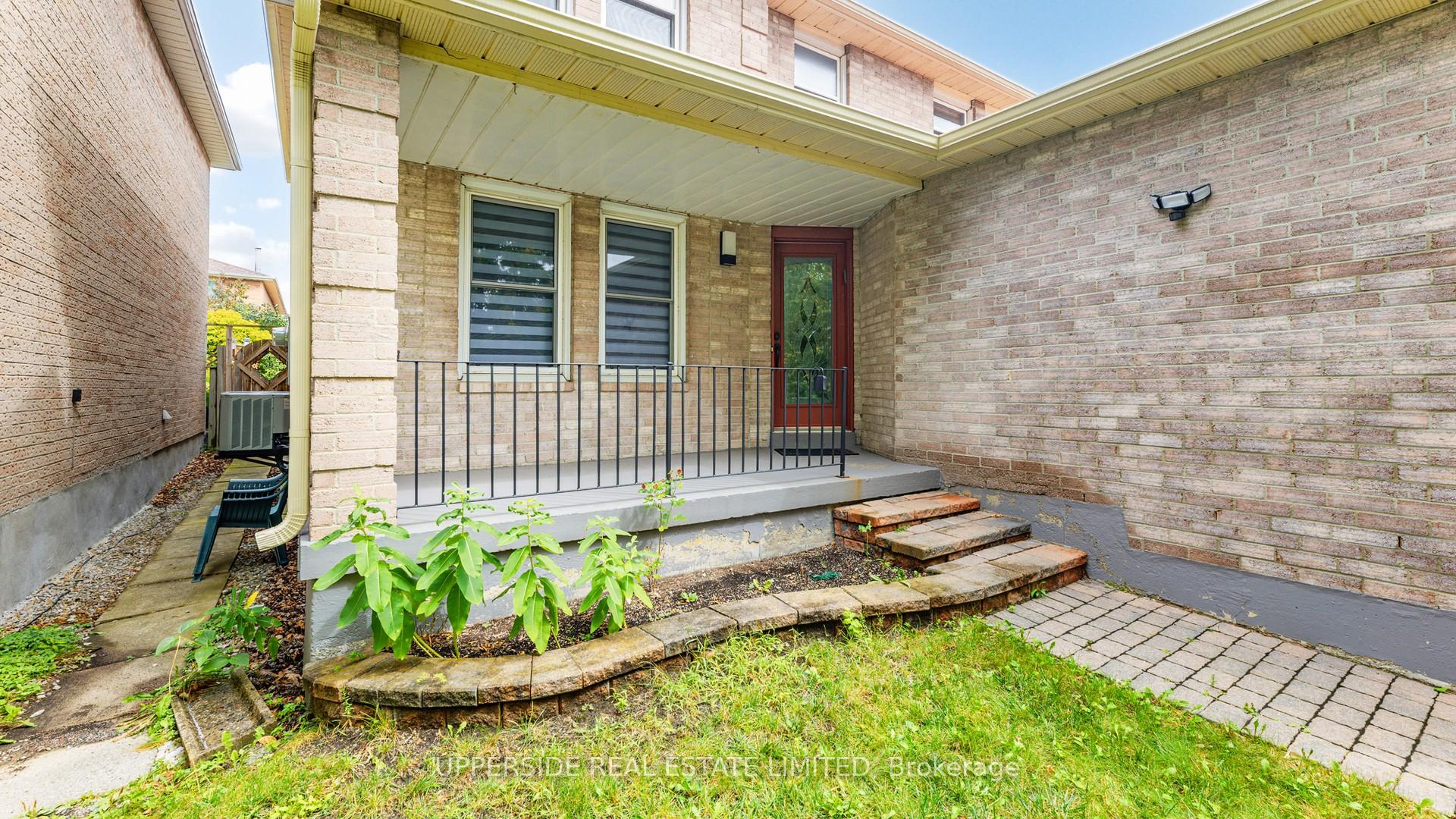 Photo 3 of 29 Judith Avenue, Vaughan, Brownridge — HOMEH