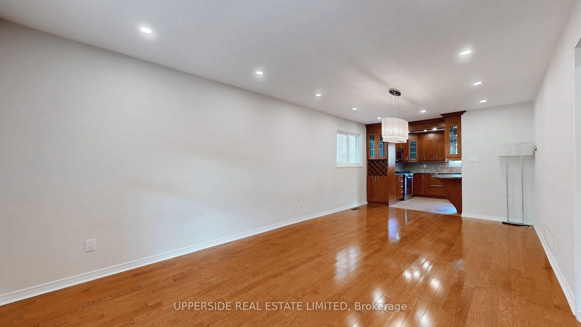Photo 6 of 29 Judith Avenue, Vaughan, Brownridge — HOMEH