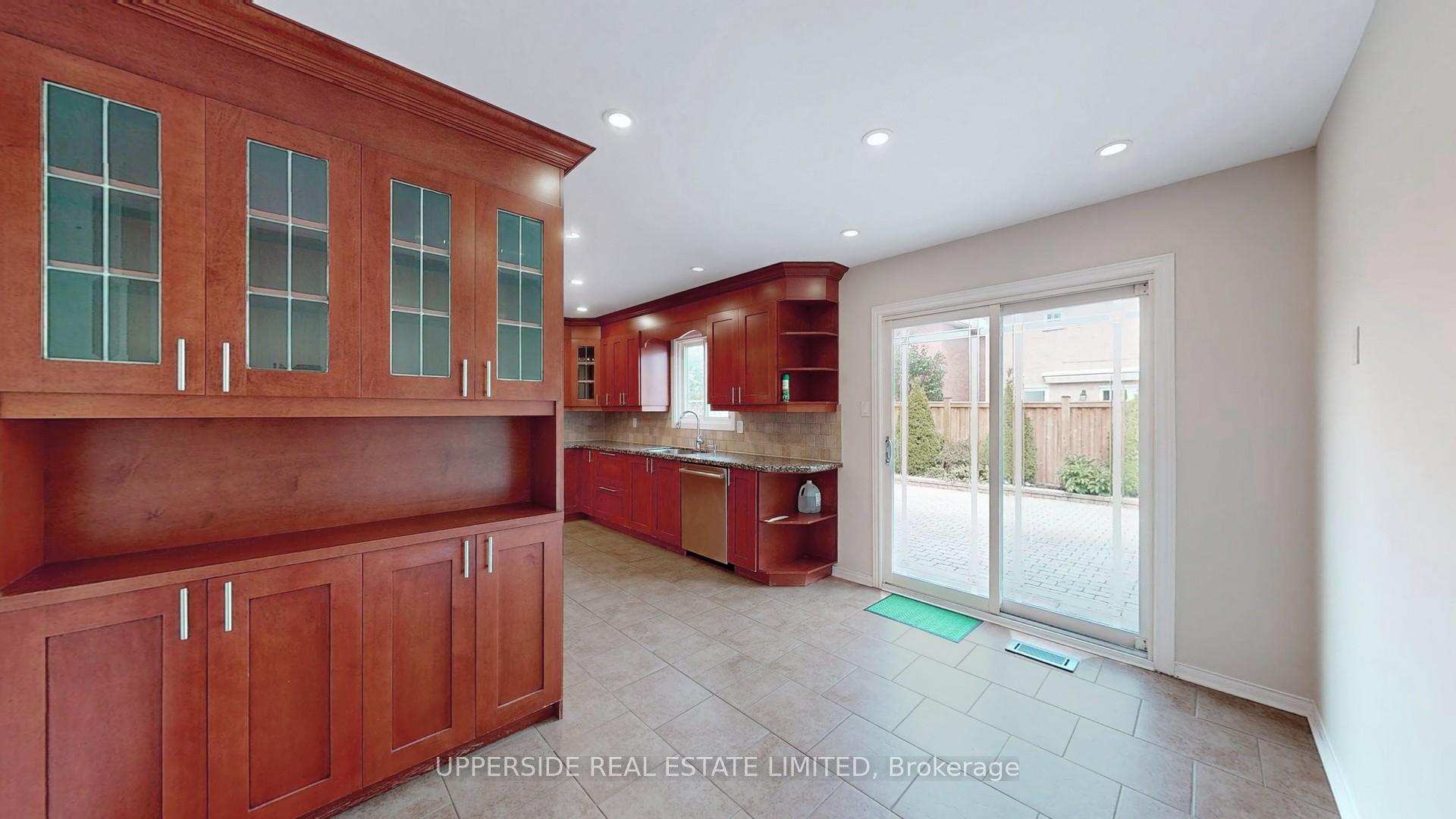 Photo 11 of 29 Judith Avenue, Vaughan, Brownridge — HOMEH