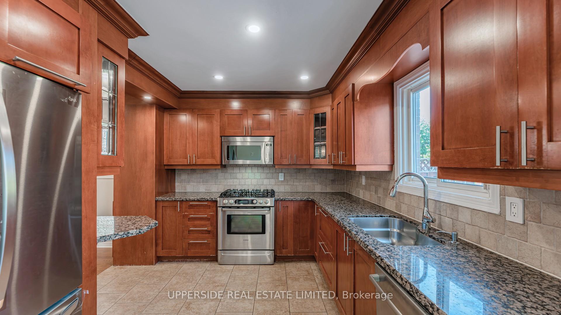 Photo 13 of 29 Judith Avenue, Vaughan, Brownridge — HOMEH